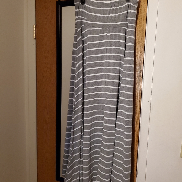 Torrid Gray Strapless Maxi Dress - Picture 2 of 3